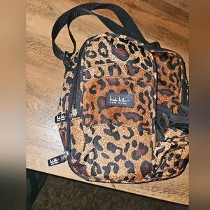Nicole Miller of New York Insulated Lunch Tote (Leopard Print) Pre-owned